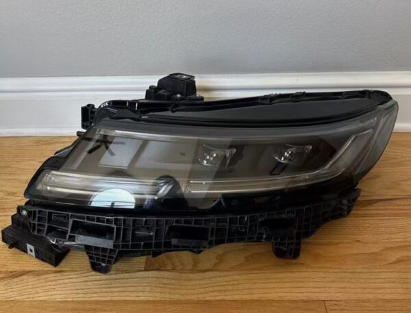 NSS0011 Land Rover Sport 2 Lens Low-end Headlight LED OEM Used 23-25